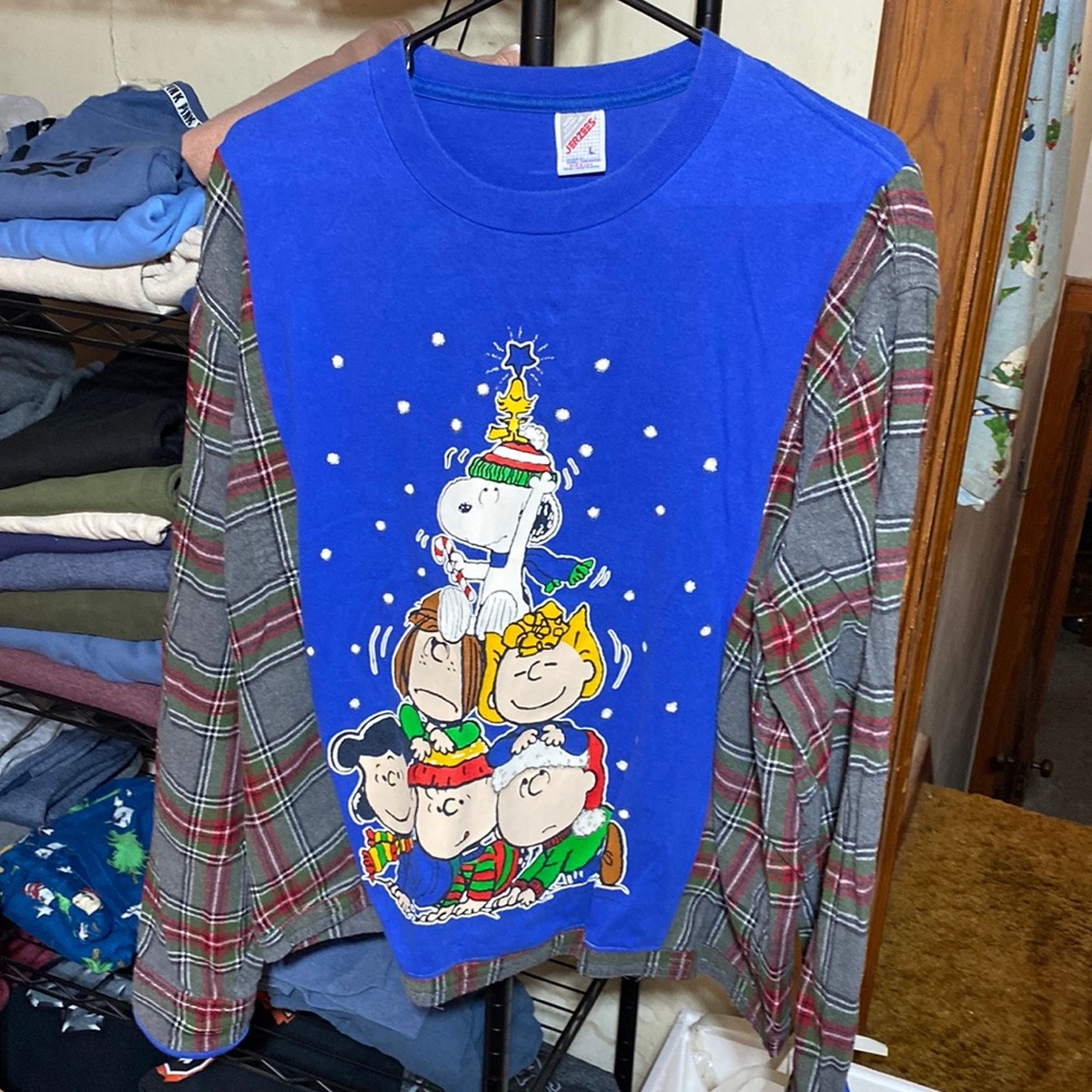 Custom made Charlie Brown Christmas shirt 
Size lrg/xl